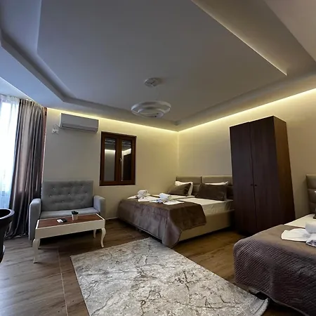 Exclusive * Tirana