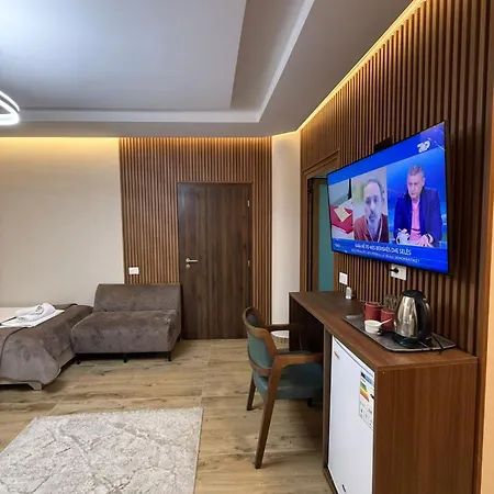 Exclusive Тирана